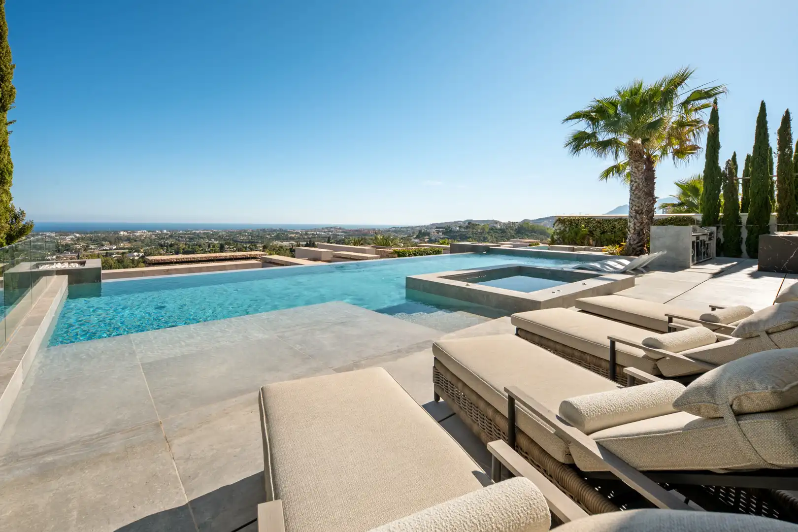 Casa con piscina en venta en La Quinta, imagen 3