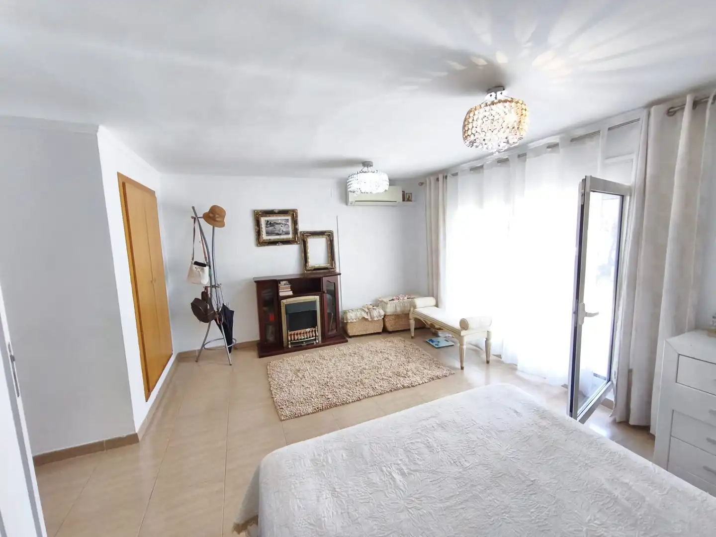 Dormitori de Casa adosada en venda en Salou amb Aire condicionat, Calefacció i Jardí privat