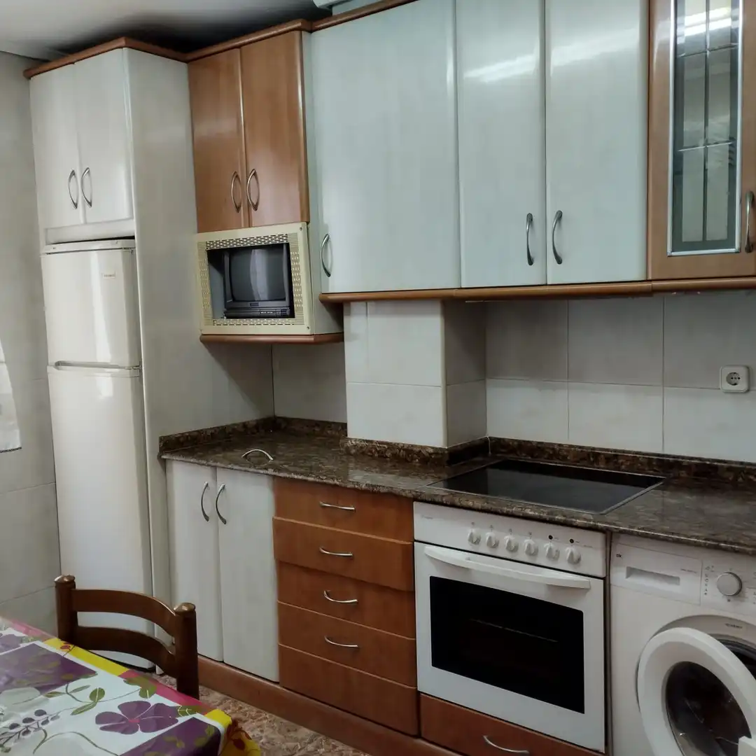 Kitchen of Flat for sale in  Logroño  with Furnished and Balcony