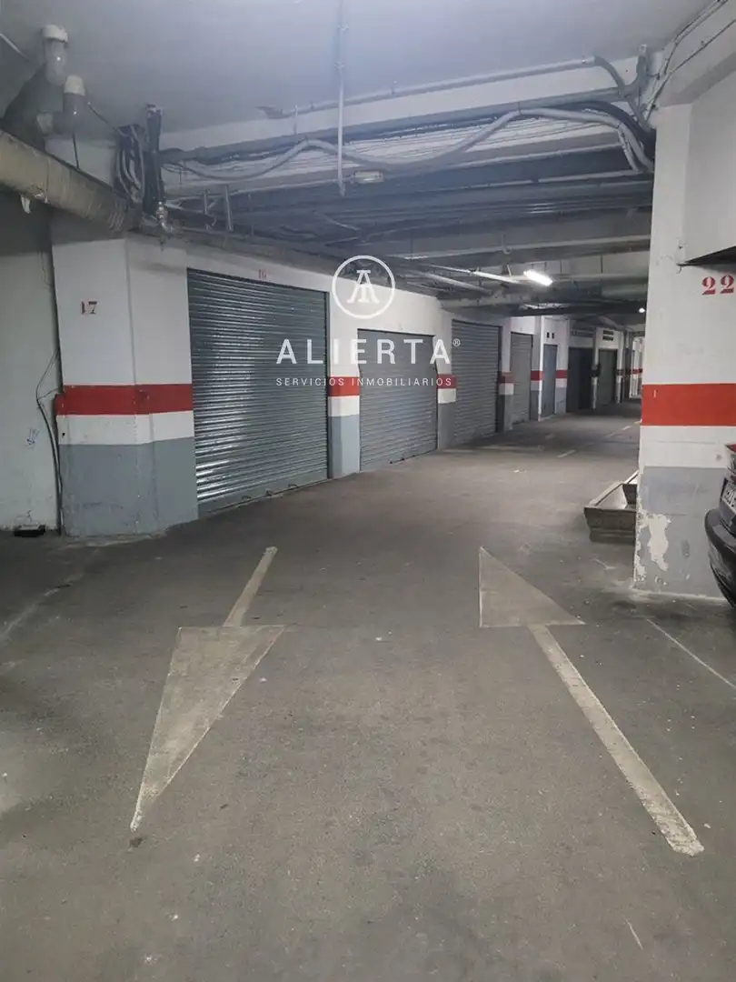 Garaje en venta en Vía Univérsitas, Barrio de Delicias
