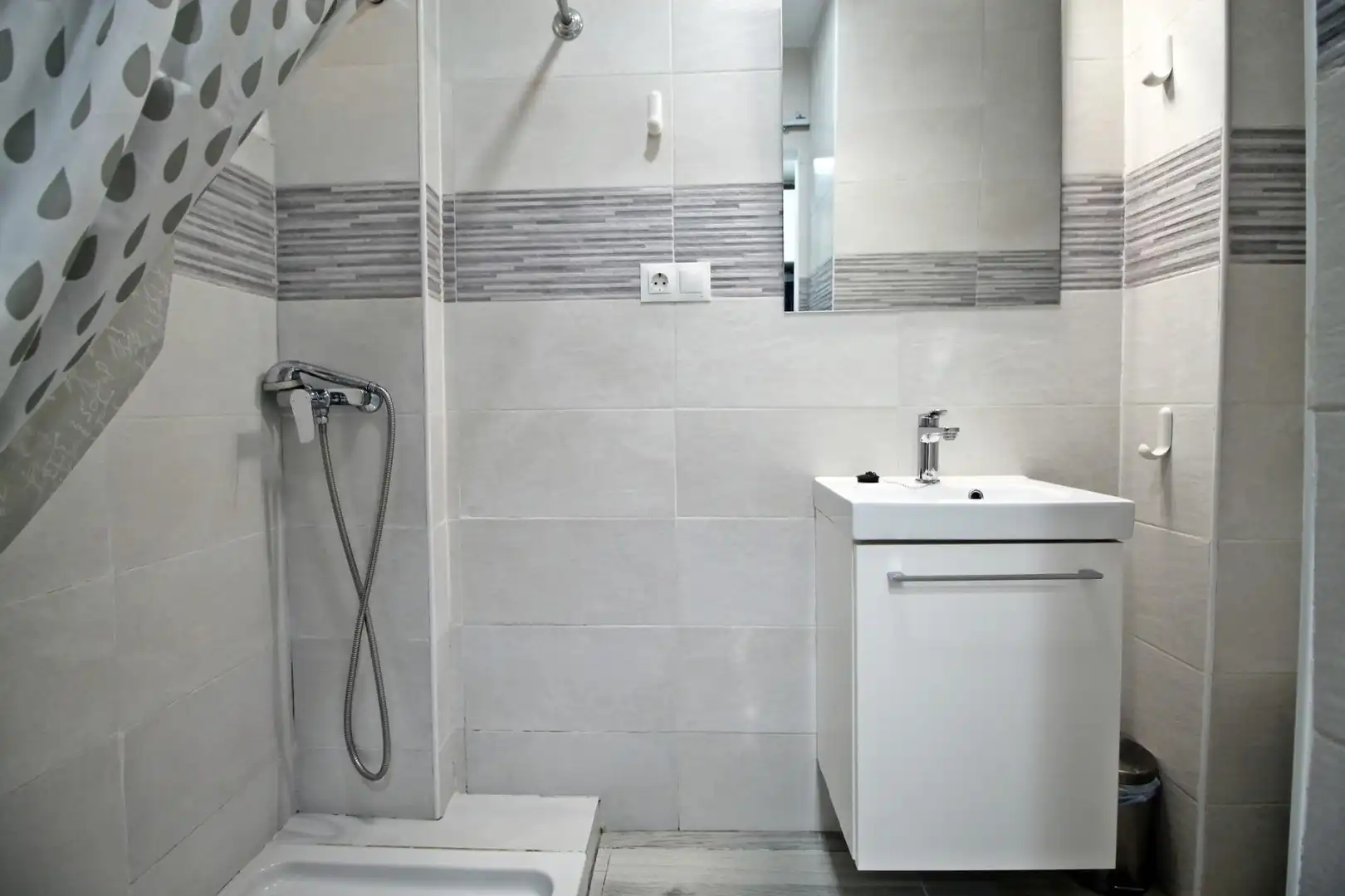 Badezimmer von Wohnung zum Verkauf in Benalmádena mit Klimaanlage, Privatgarten und Möbliert