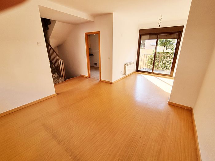 Living room of Single-family semi-detached for sale in María de Huerva  with Heating, Parquet flooring and Terrace