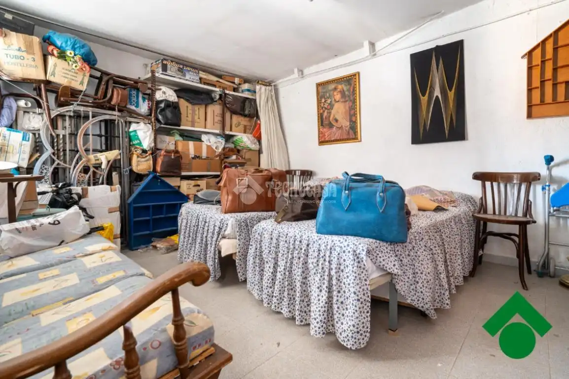 Casa aparellada en venda a Santa Adela - Parque Leyva Loro, imagen 27