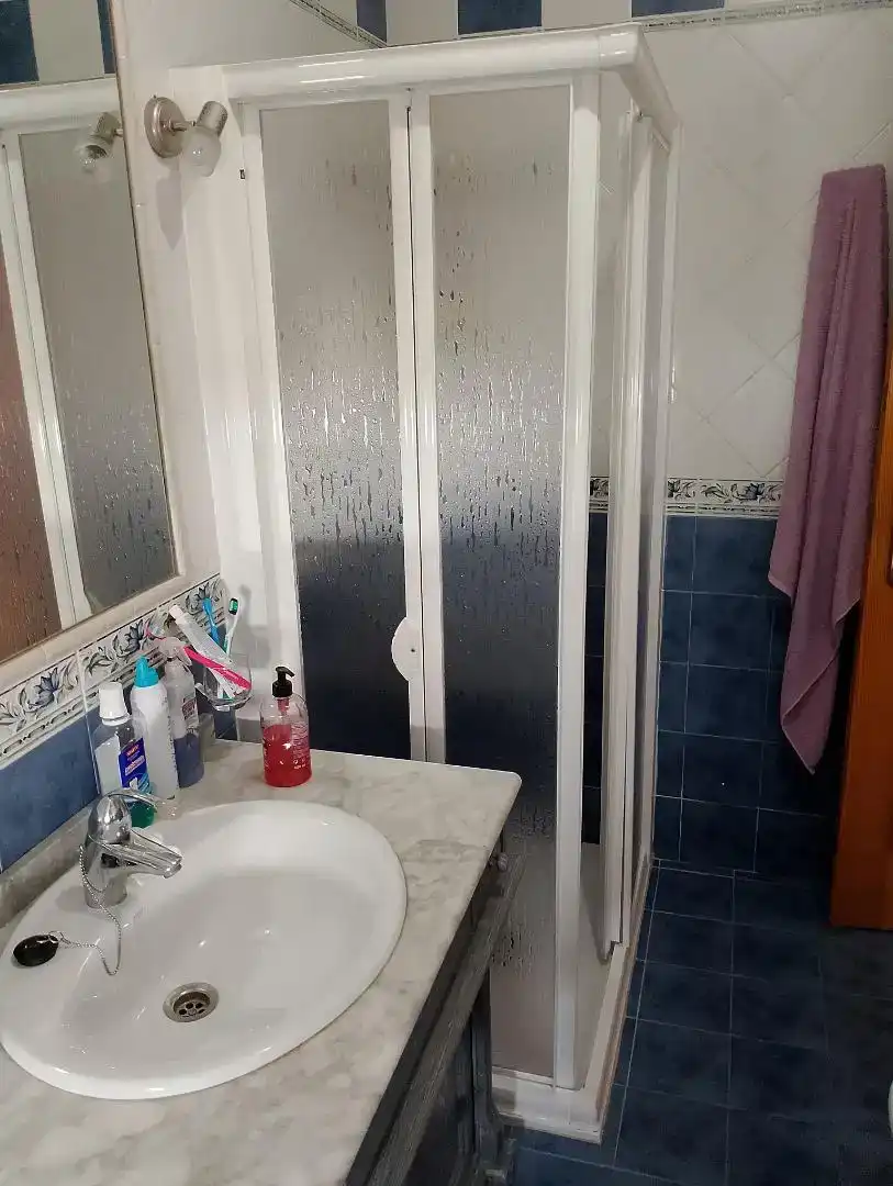 Bany de Dúplex en venda en Cuevas de San Marcos