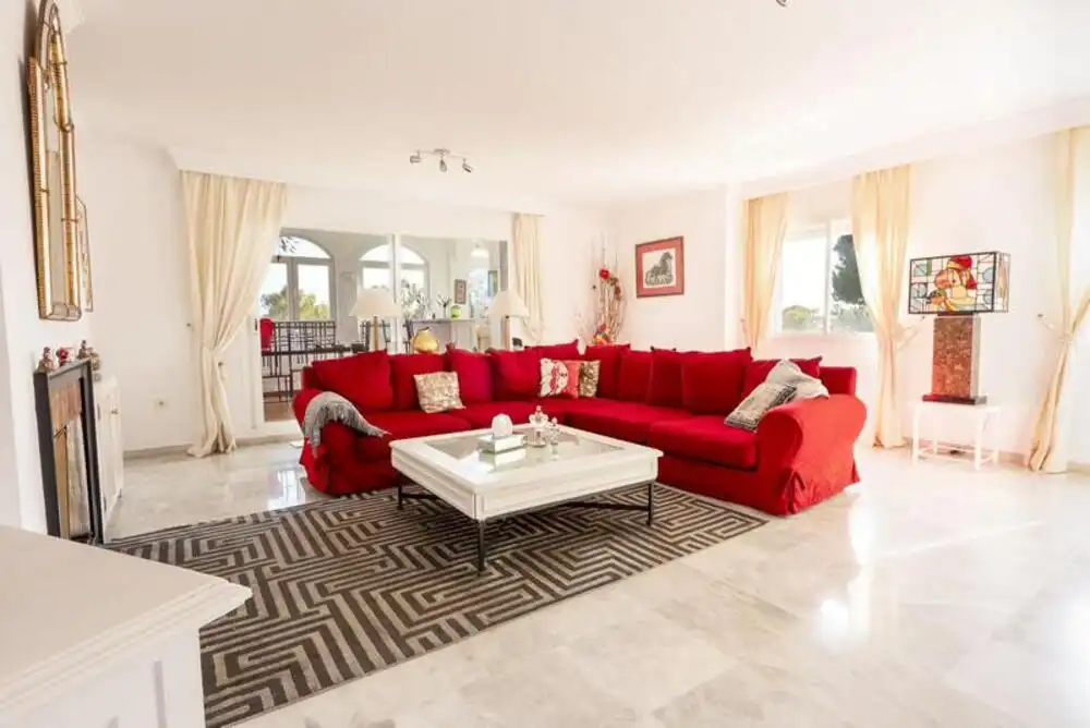 Wohnzimmer von Dachboden zum Verkauf in Atalaya mit Terrasse, Schwimmbad und Alarm