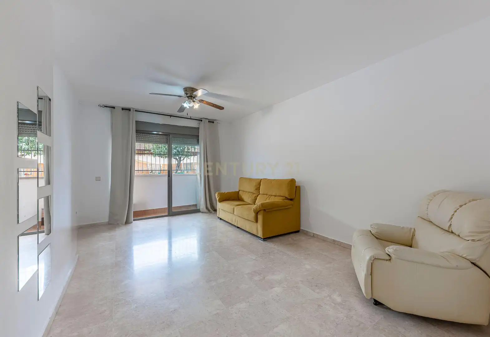 Sala d'estar de Apartament en venda en Marbella
