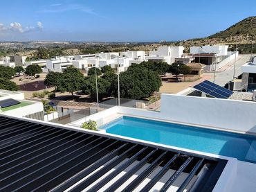 Casa amb piscina en venda a Calle Pintores