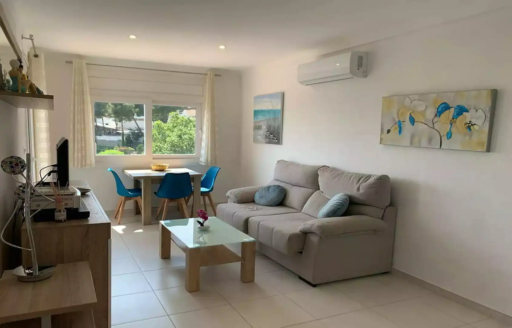 Wohnzimmer von Wohnung zum Verkauf in Roses mit Klimaanlage, Heizung und Terrasse