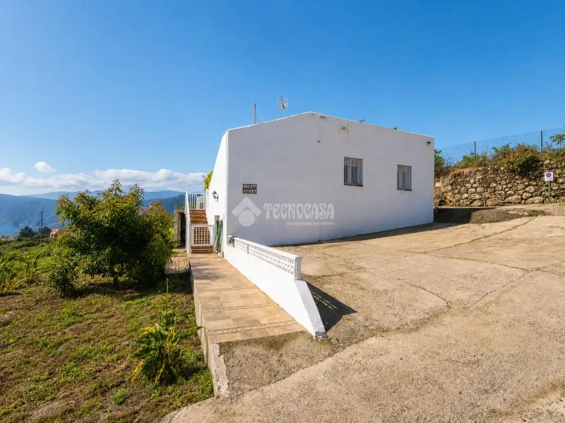 Vista exterior de Casa o chalet en venta en La Orotava con Terraza
