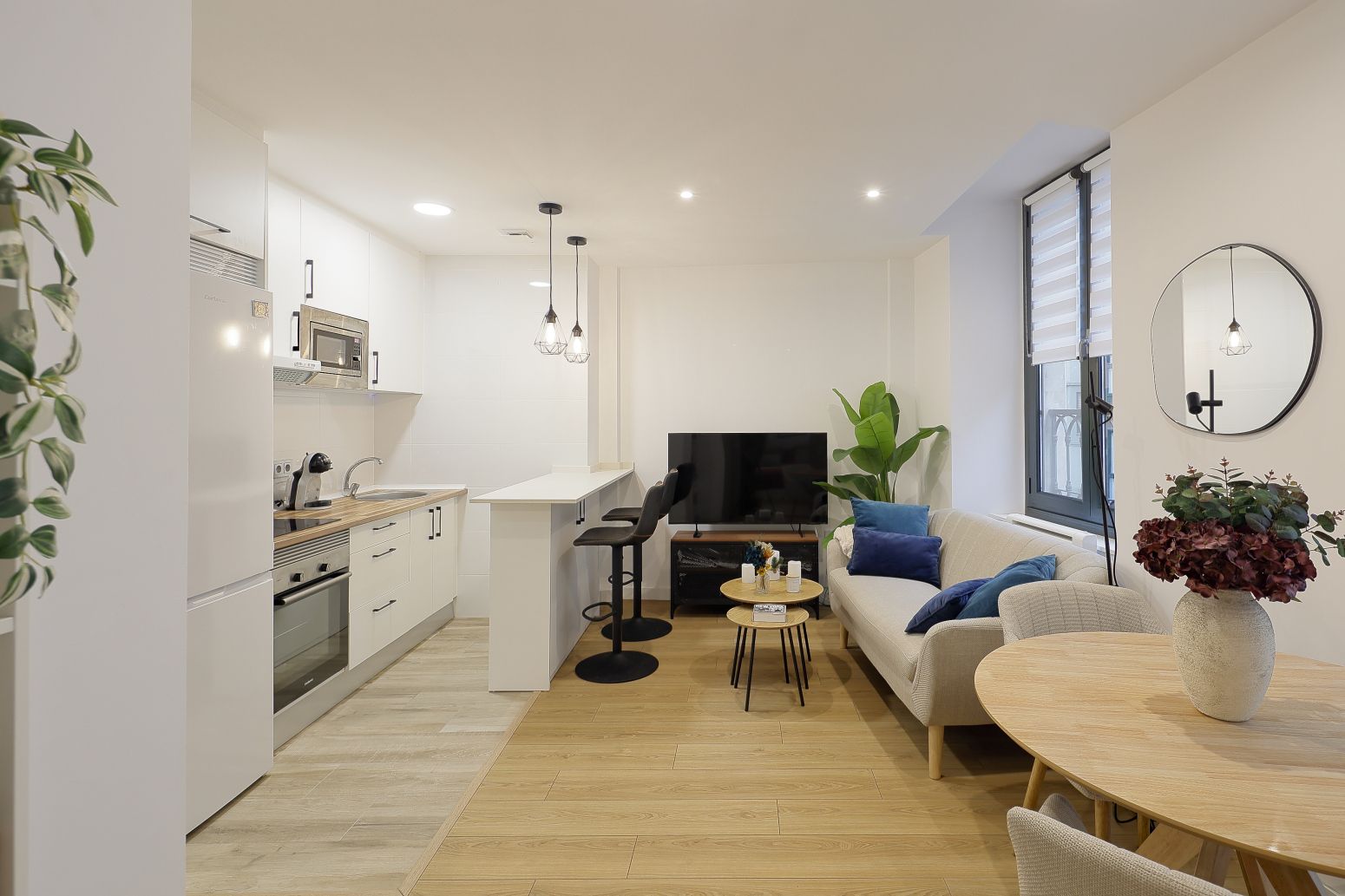 Living room of Flat for sale in Gijón   with Heating and Furnished