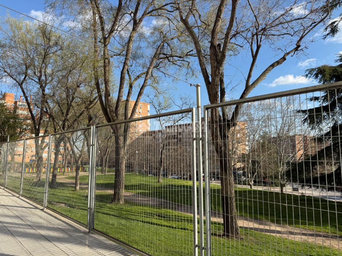 Local de alquiler en Pinar del Rey, Hortaleza