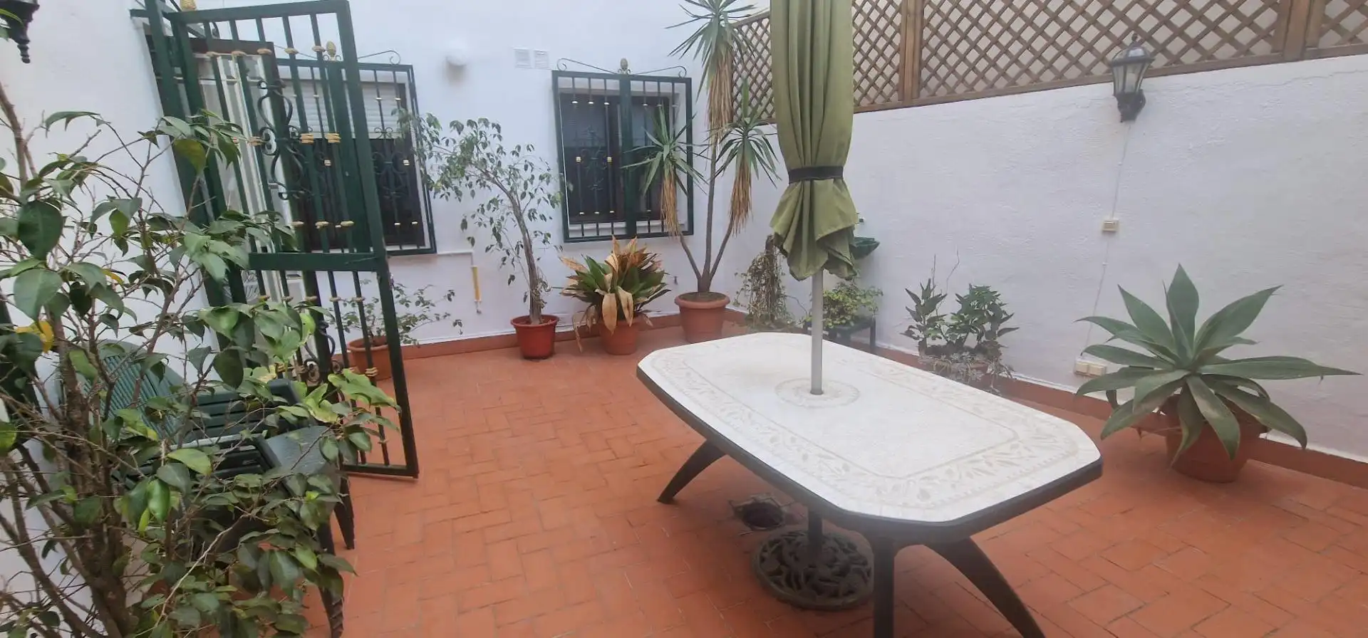 Terrasse von Erdgeschoss zum Verkauf in Xirivella mit Klimaanlage, Terrasse und Abstellraum