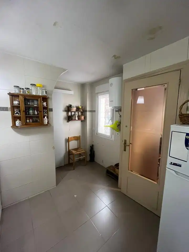 Küche von Wohnung zum Verkauf in Madrid