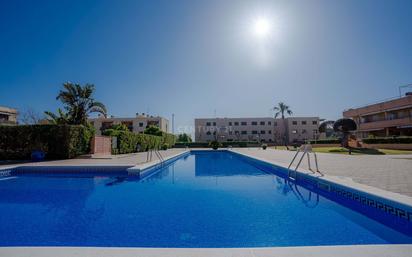 Swimming pool of Flat for sale in Roda de Berà  with Air Conditioner, Heating and Terrace