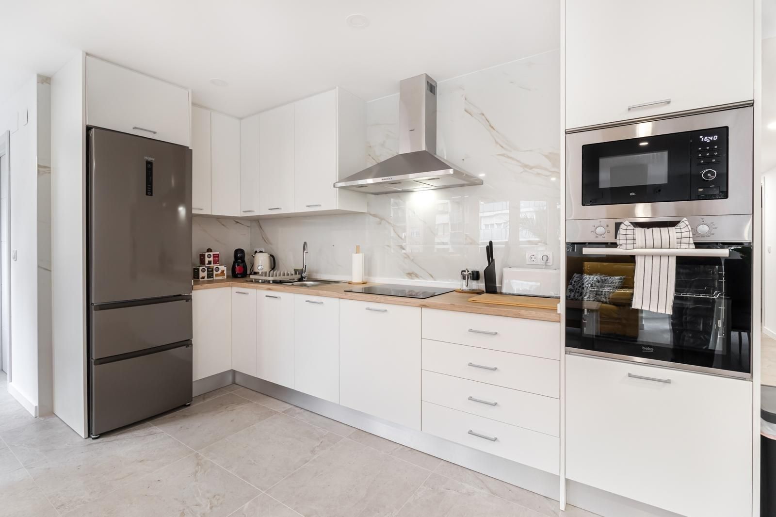 Cuina de Apartament en venda en Alicante / Alacant amb Aire condicionat i Calefacció