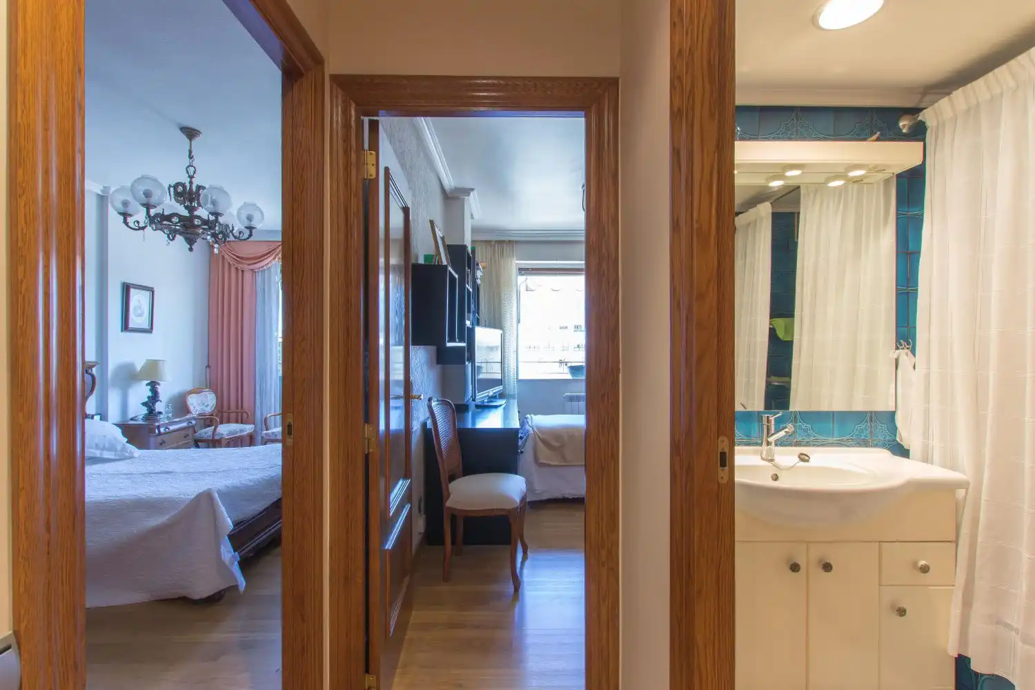 Habitación de Piso en venta en  Pamplona / Iruña con Calefacción, Trastero y Amueblado