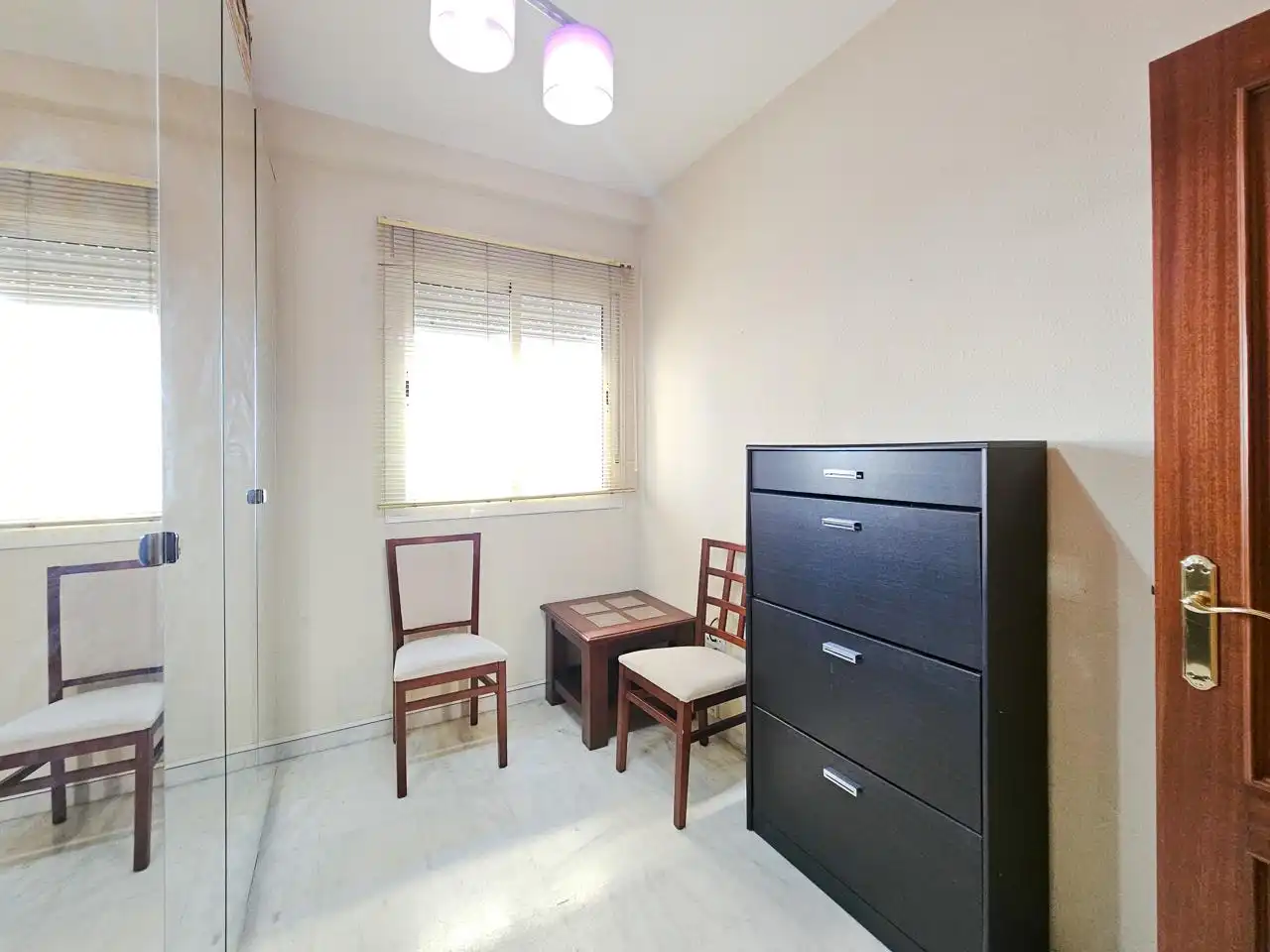 Schlafzimmer von Wohnung zum Verkauf in Alcalá de Guadaira mit Möbliert und Balkon