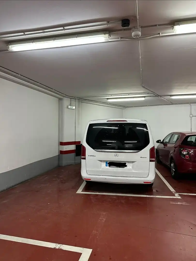 Parkplatz von Garage zur Miete in A Coruña Capital 