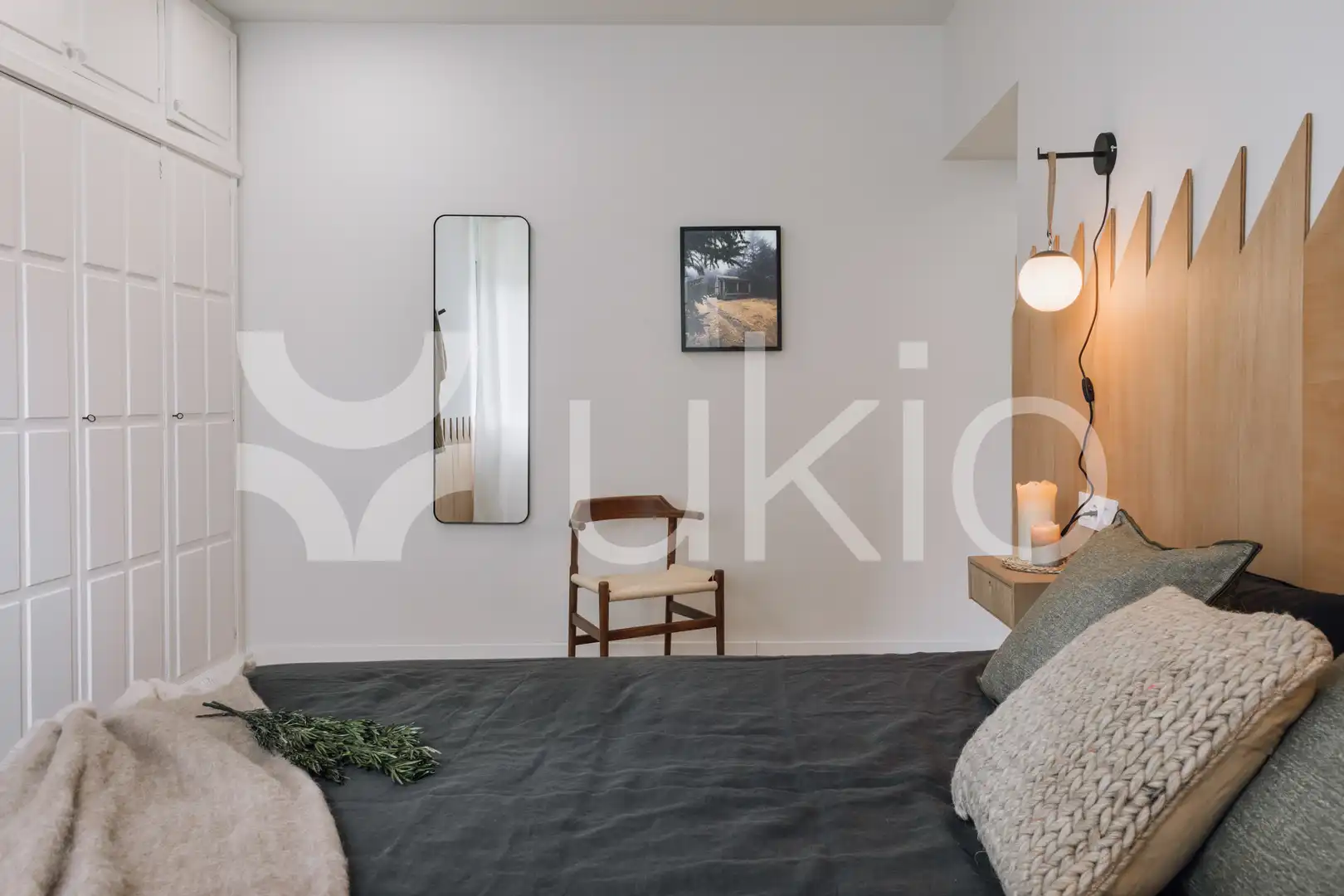 Dormitori de Apartament de lloguer en Barcelona amb Aire condicionat, Calefacció i Moblat