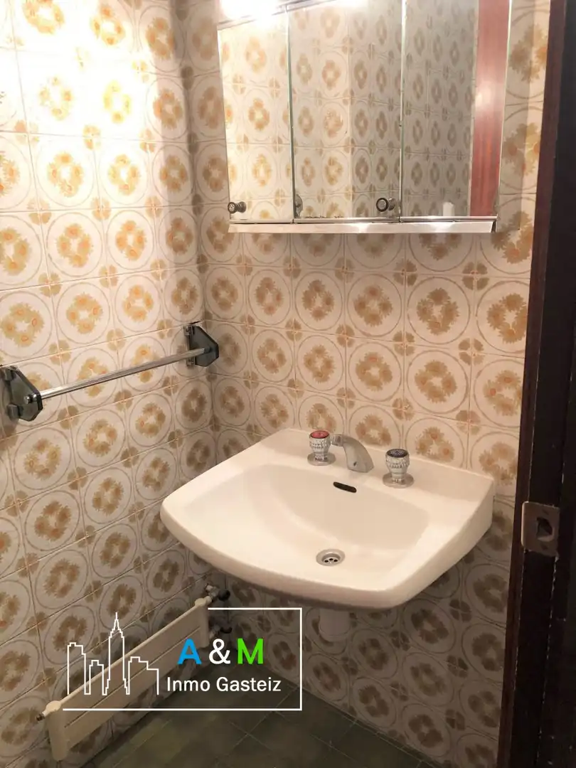 Flat for rent in JOSE ATXOTEGI, Gazalbide