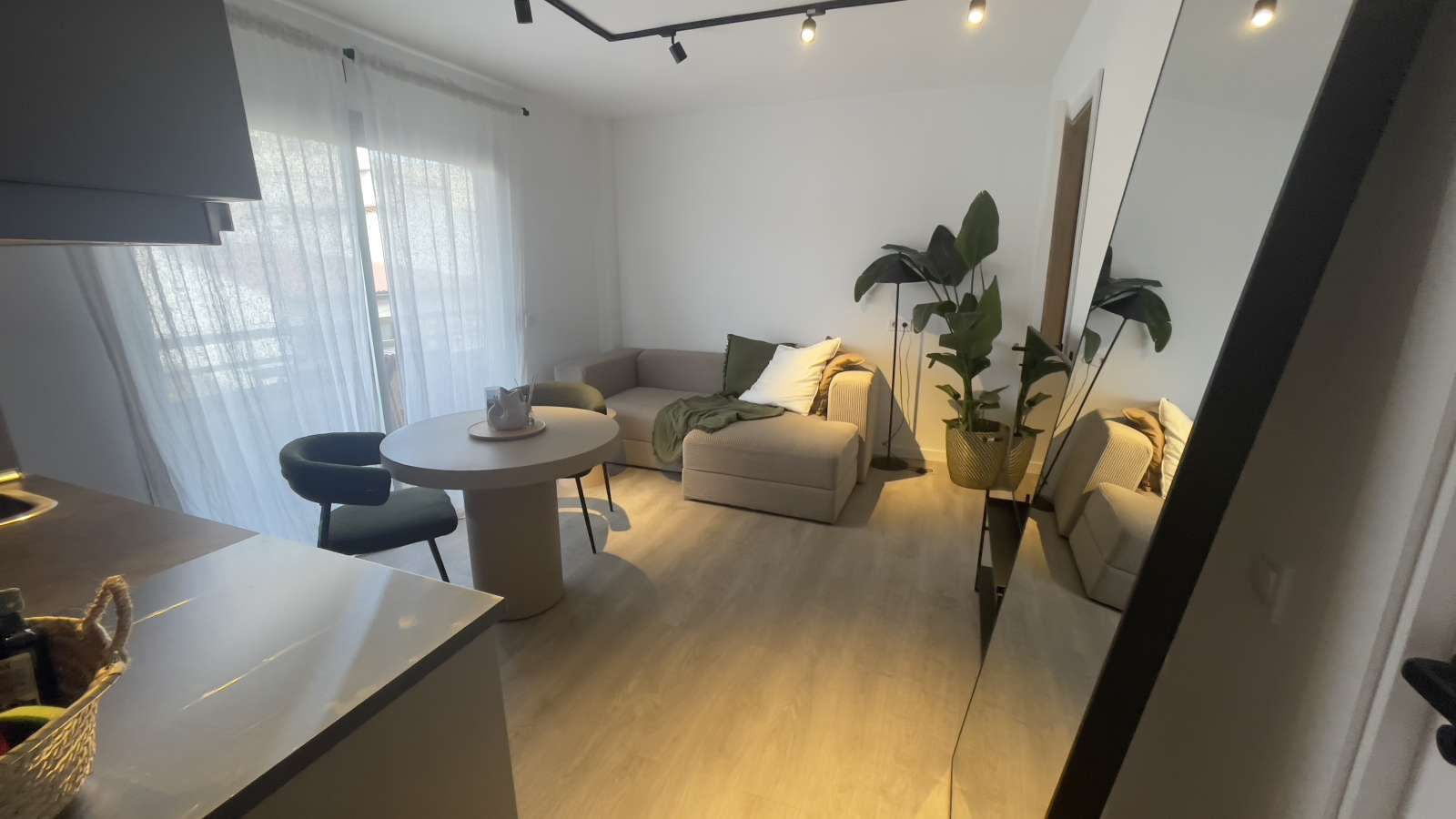 Sala d'estar de Apartament per a compartir en  Palma de Mallorca amb Aire condicionat, Terrassa i Moblat