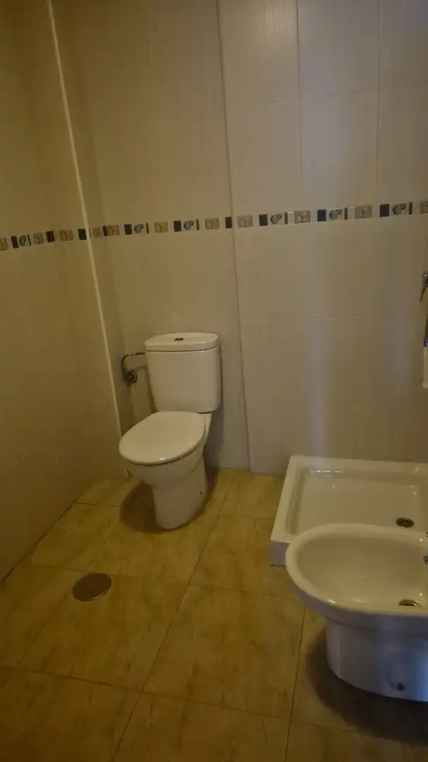 Baño de Piso de alquiler en Murcia con Aire acondicionado, Trastero y Amueblado