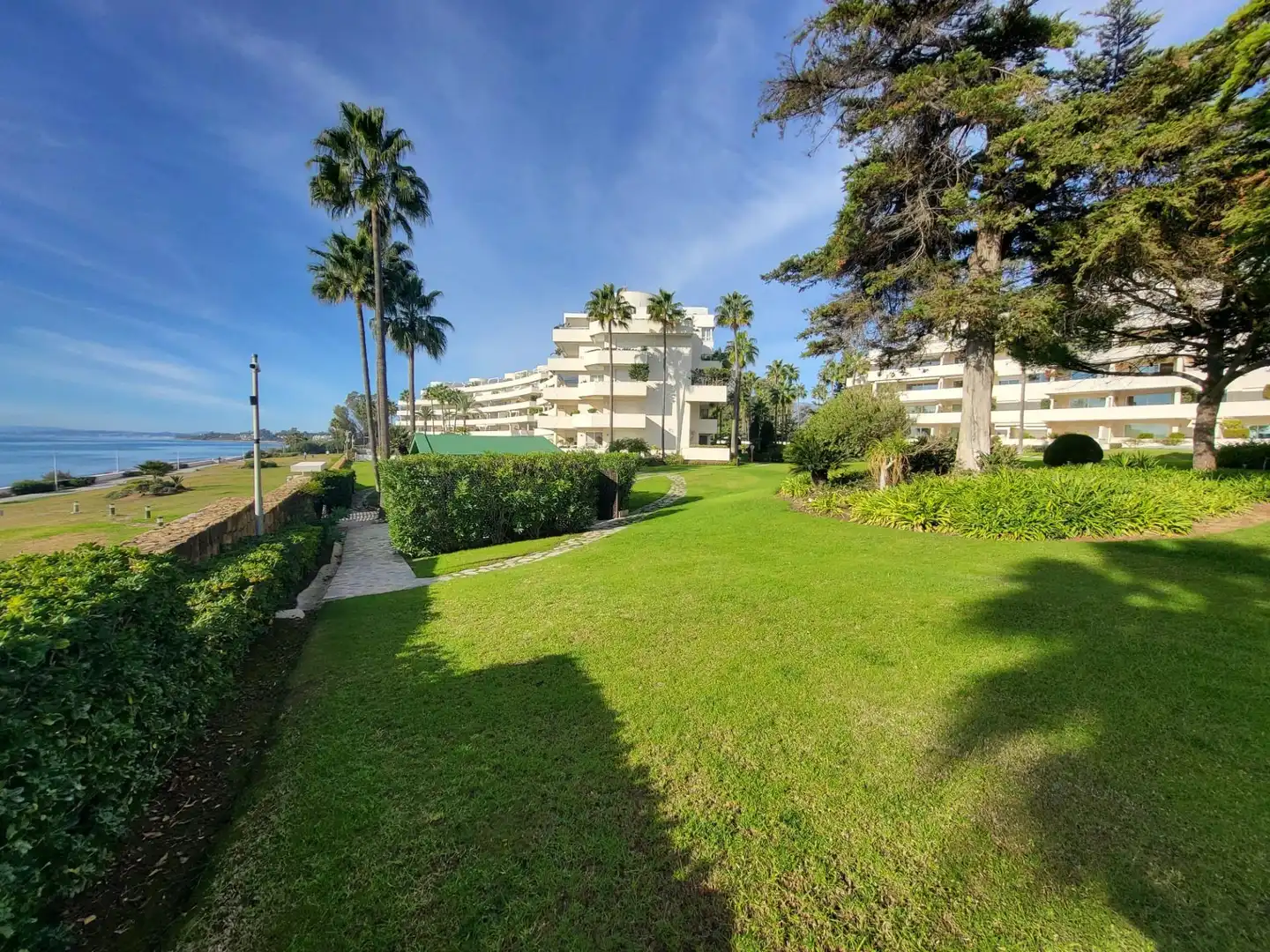 Apartamento con terraza en venta en Selwo, imagen 9
