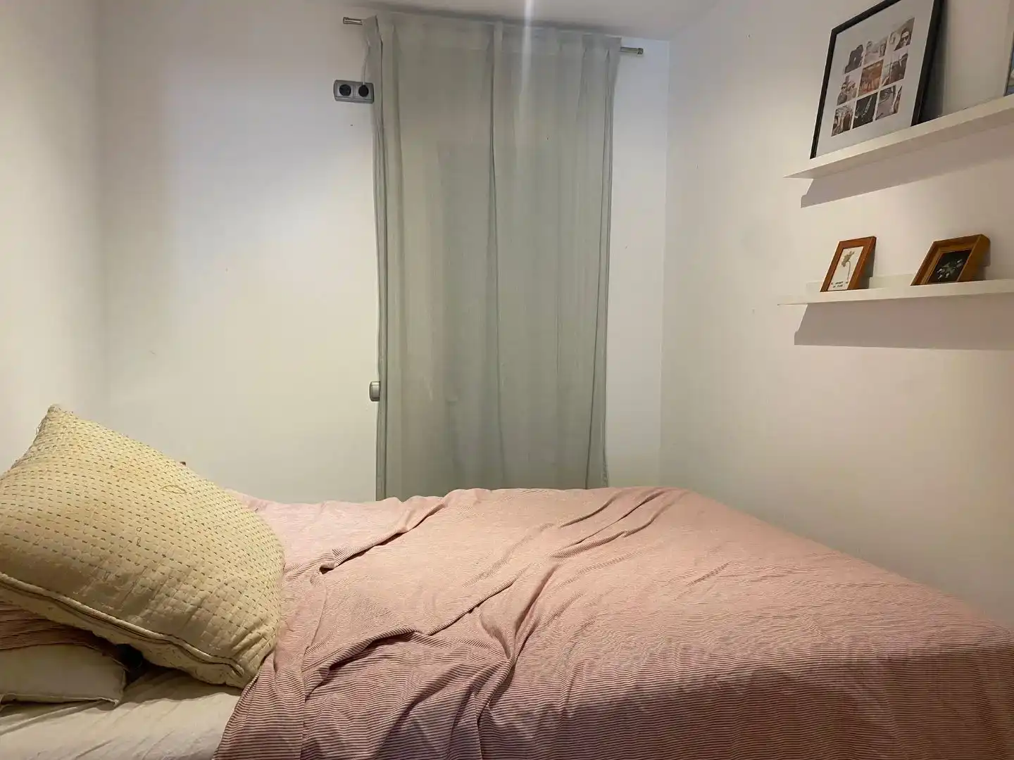 Habitación de Planta baja en venta en Badalona