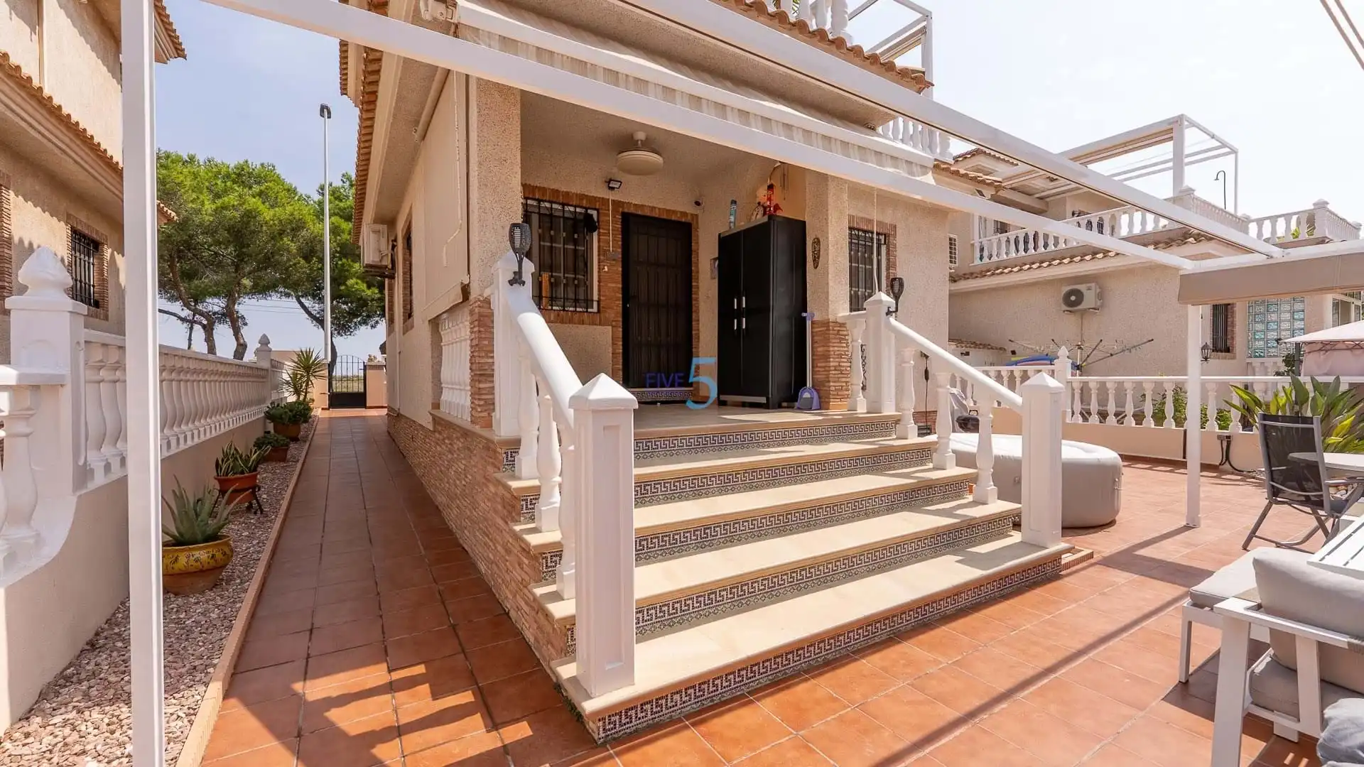 House with terrace for sale in Orihuela Costa