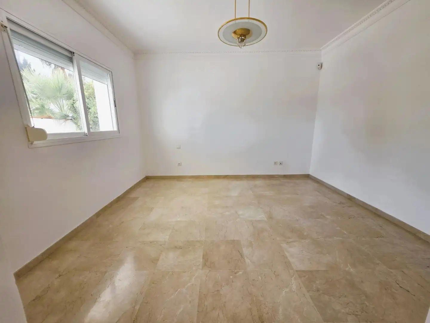 Dormitori de Casa o xalet de lloguer en Marbella amb Jardí privat, Terrassa i Piscina