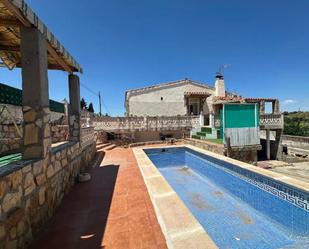 Exterior view of House or chalet for sale in Casarrubios del Monte  with Terrace, Swimming Pool and Balcony