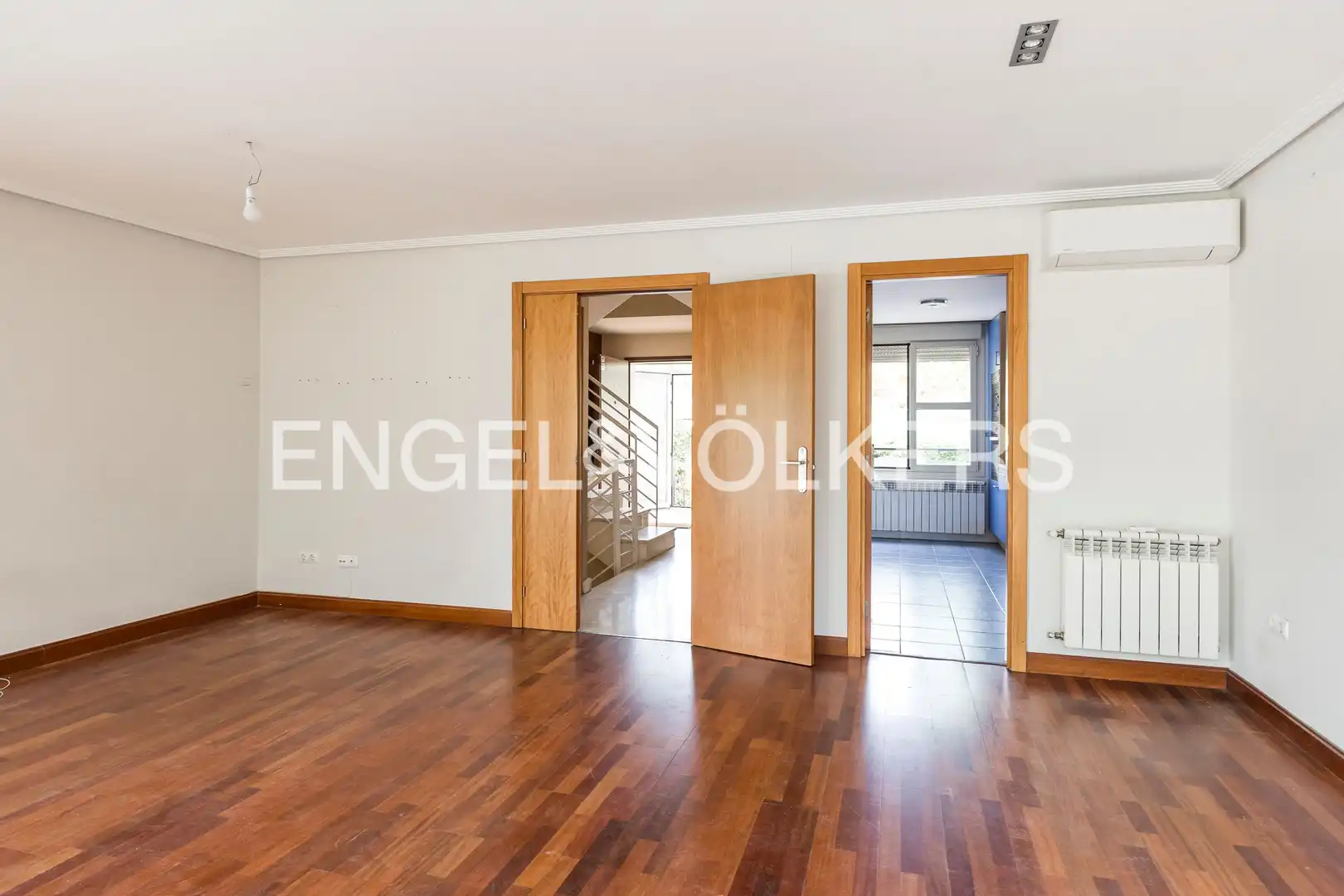 Detached homes for sale in Paracuellos de Jarama  with Air Conditioner, Heating and Private garden