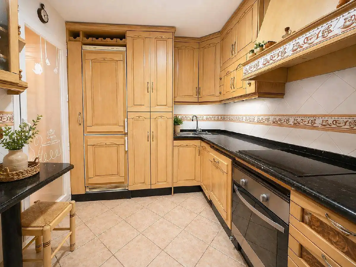 Cocina de Piso en venta en Marbella con Aire acondicionado, Jardín privado y Piscina