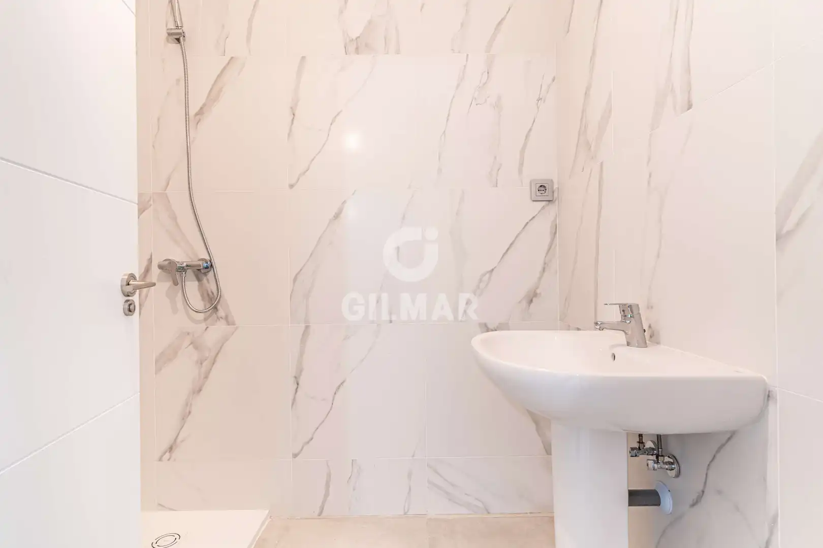 Baño de Casa adosada en venta en Torrelodones con Calefacción, Jardín privado y Piscina