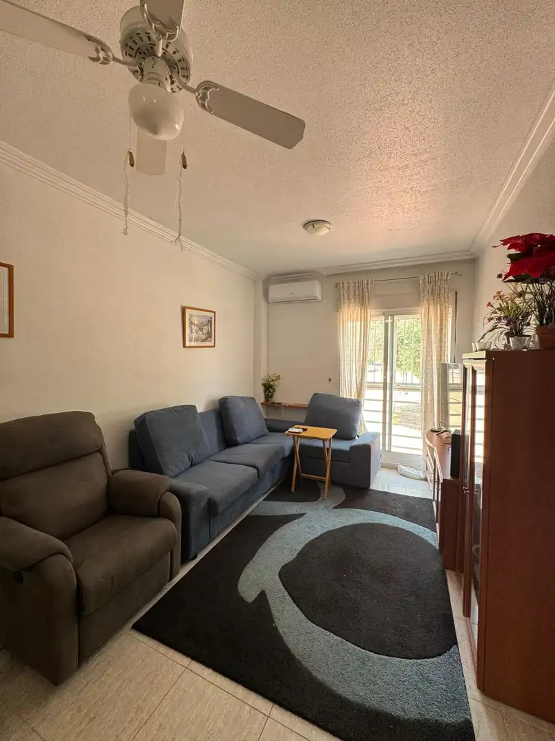 Sala de estar de Apartamento en venta en Almoradí con Aire acondicionado, Amueblado y Piscina comunitaria