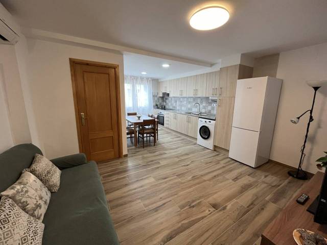 Piso en Alquiler en Avenida Castelserás, 2 en Calanda