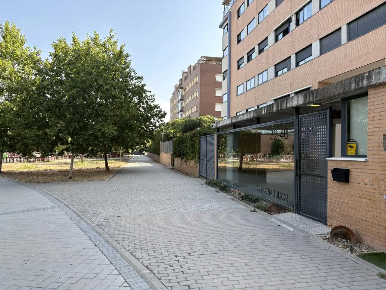 Außenansicht von Wohnung zur Miete in Madrid mit Klimaanlage, Heizung und Parkett