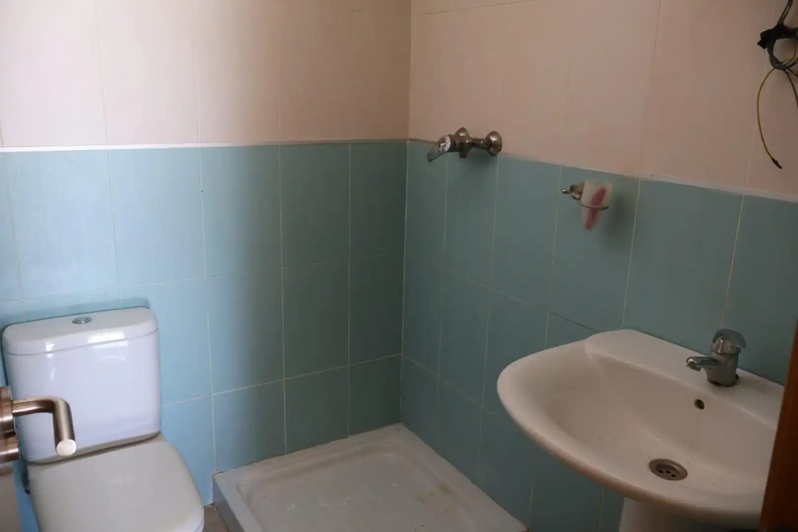 Baño de Piso en venta en Vall d'Alba con Terraza y Amueblado