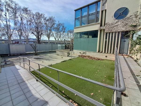 Local comercial en Venta en c/ president tarradellas en Cappont