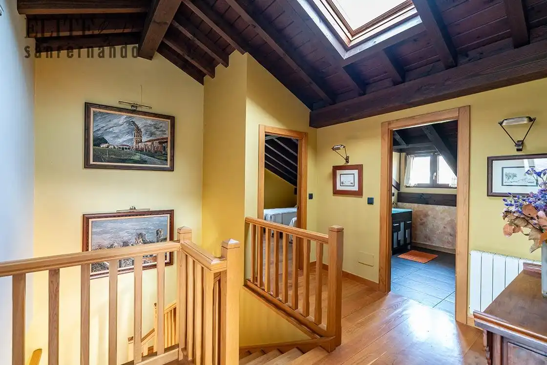 Casa o xalet en venda en Santillana del Mar amb Calefacció, Jardí privat i Piscina