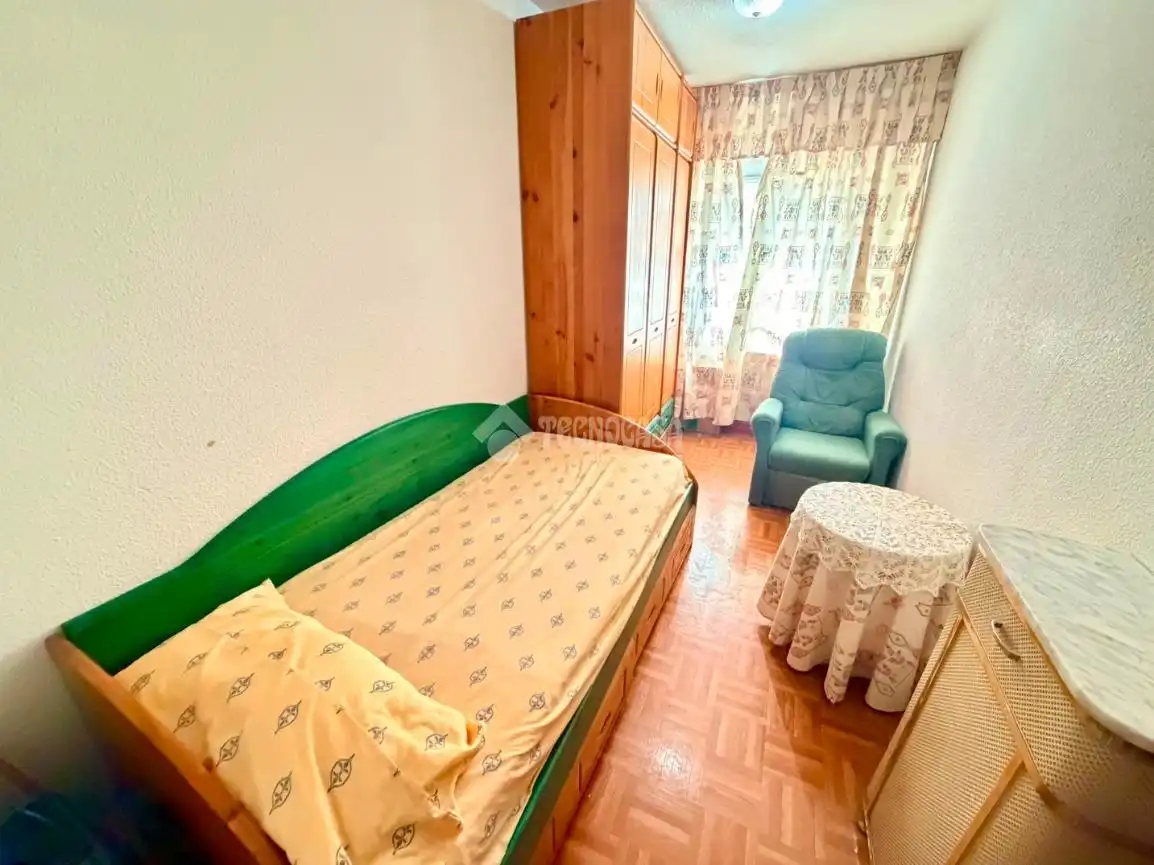Habitación de Piso en venta en Pinto con Calefacción