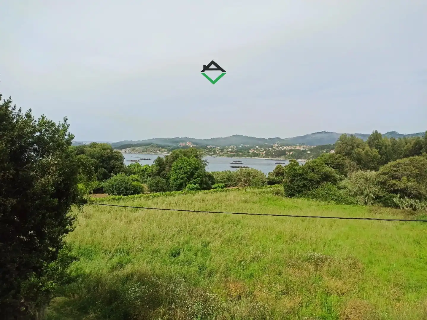 Casa o chalet en venta en Cangas  con Terraza, Piscina y Amueblado