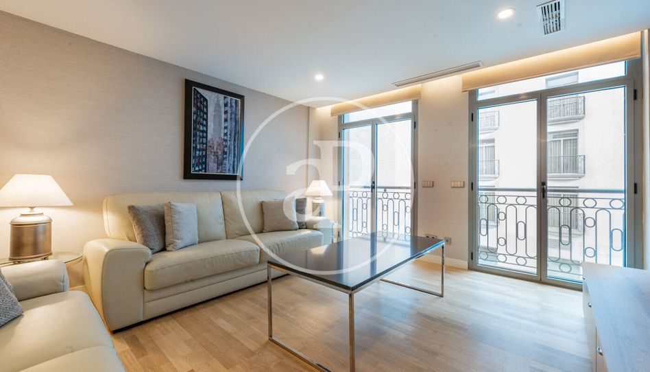 Piso de alquiler en Av. de la Reina Victoria, Bellas Vistas - Imagen 2