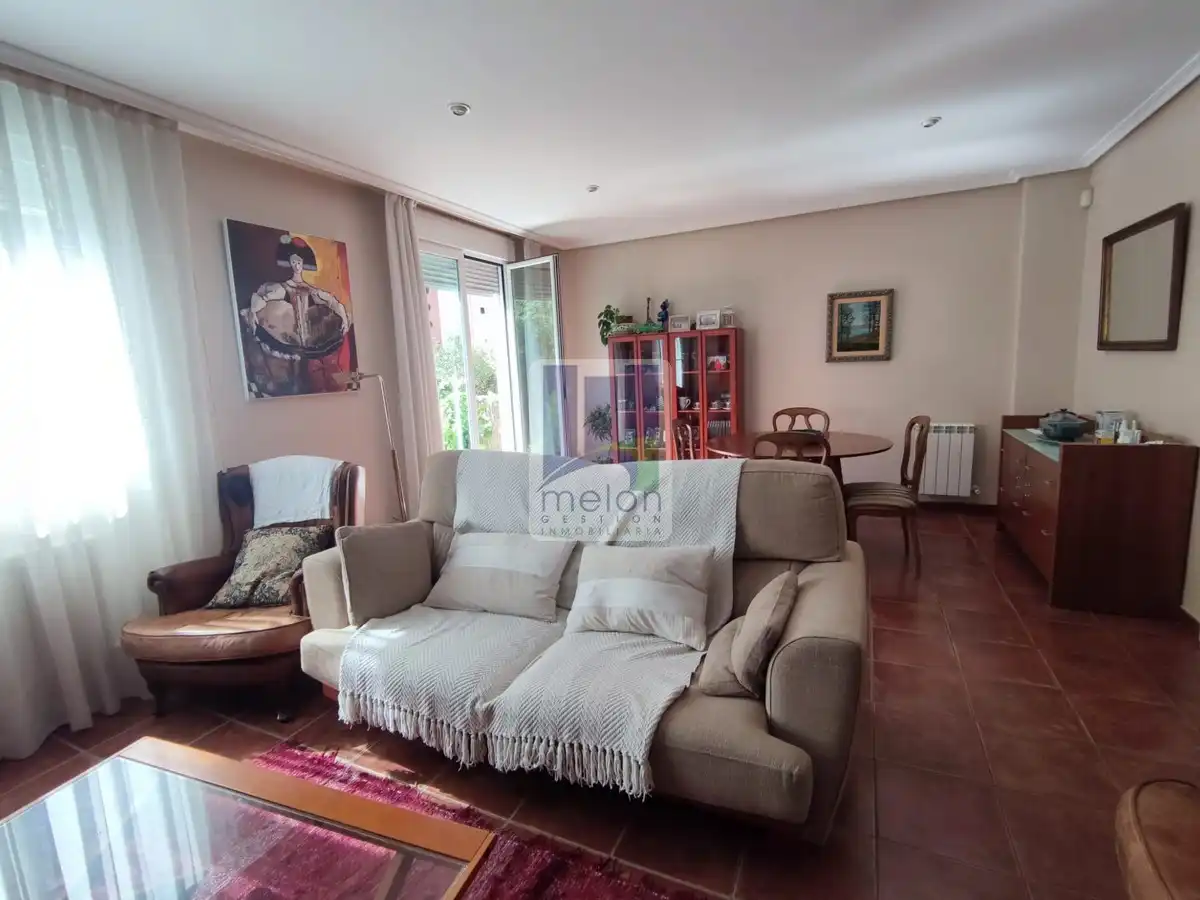 Sala d'estar de Casa o xalet en venda en Burgos