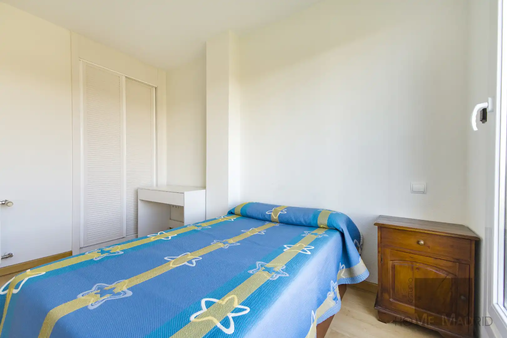 Schlafzimmer von Dachboden zum Verkauf in Madrid mit Klimaanlage, Heizung und Parkett