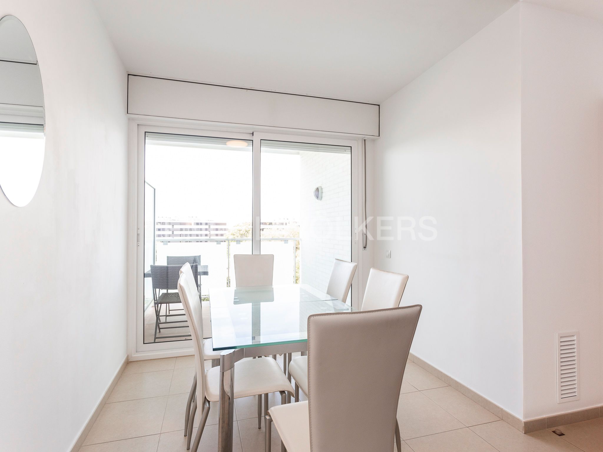 Menjador de Apartament de lloguer en Sitges amb Aire condicionat, Calefacció i Terrassa