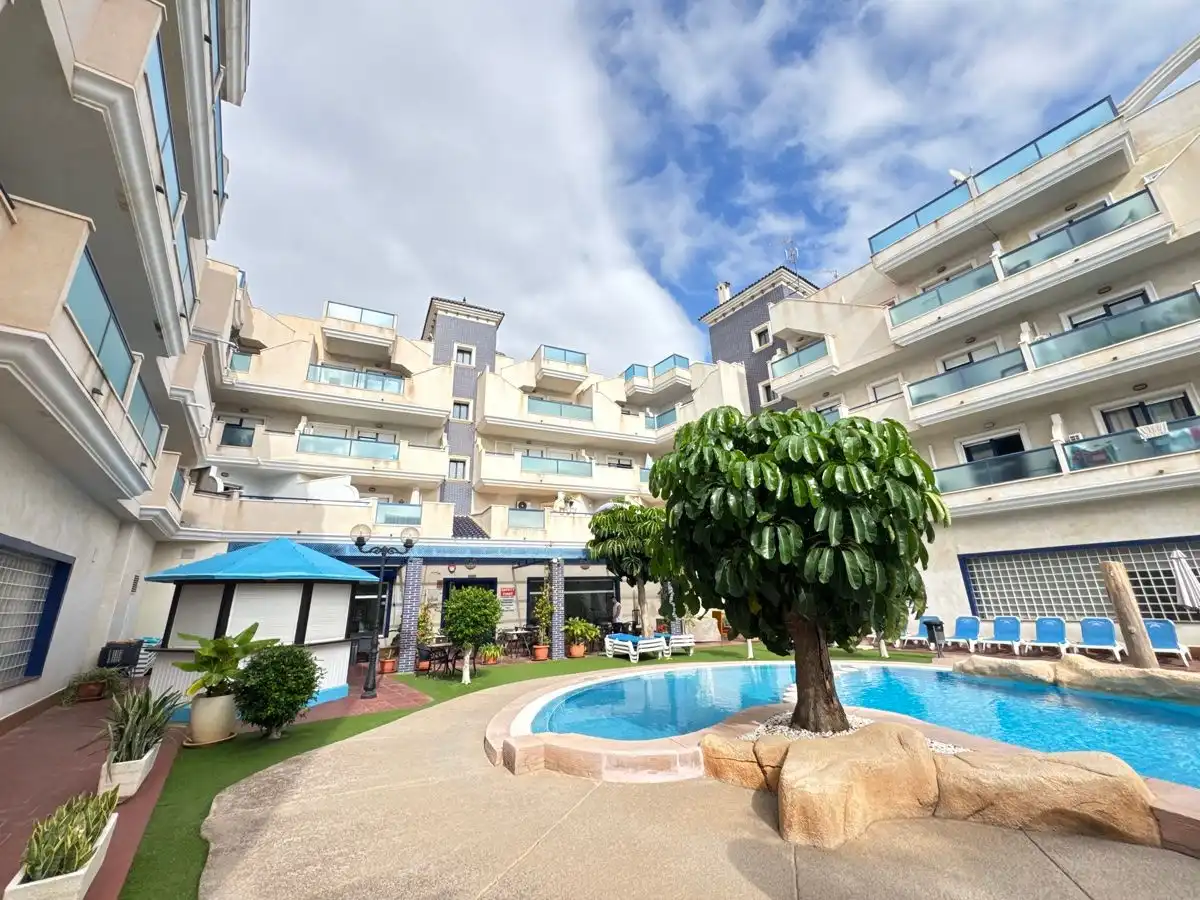 Vista exterior de Apartament en venda en Orihuela