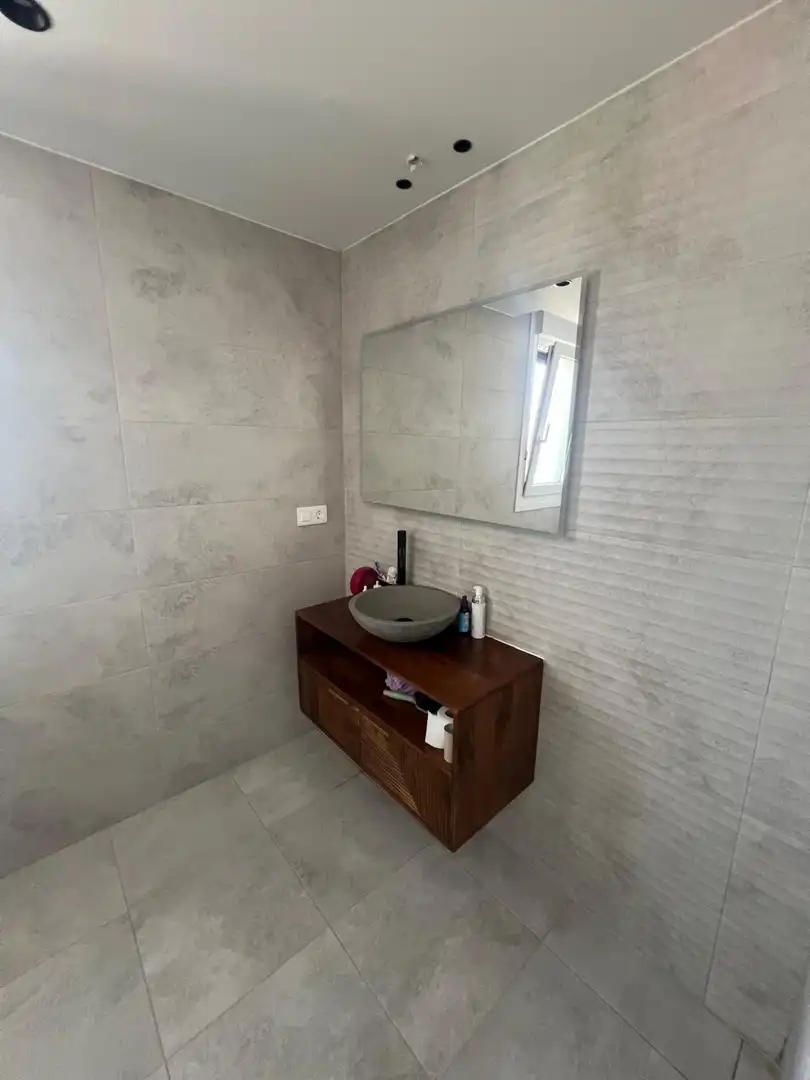 Bathroom of Flat for sale in Lardero  with Heating, Private garden and Parquet flooring