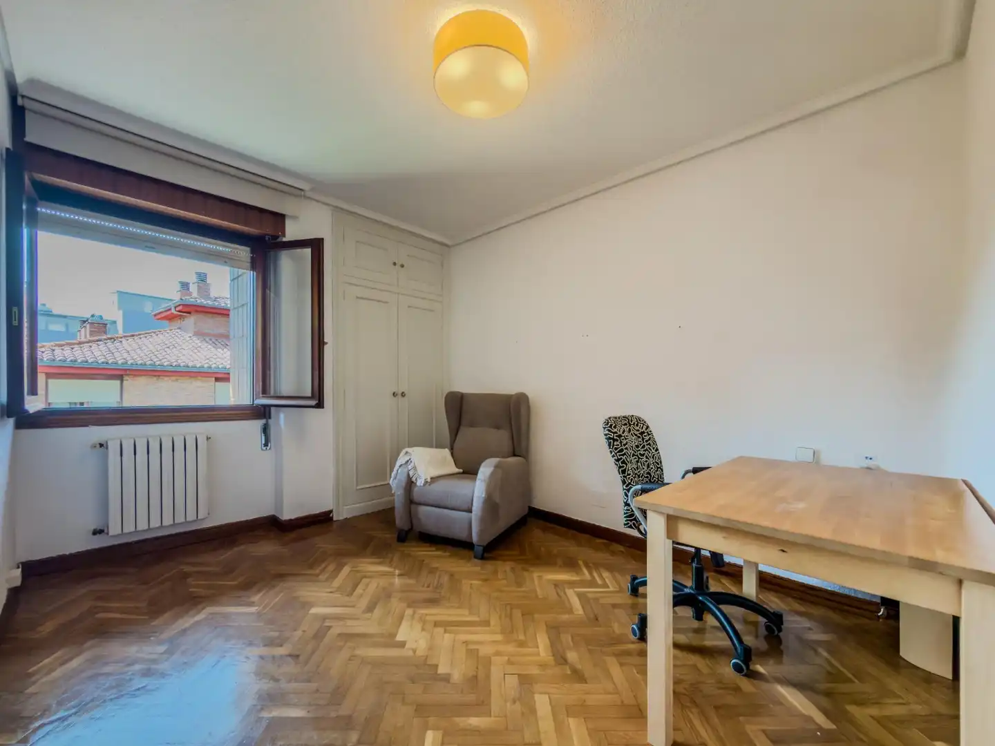 Living room of Flat for sale in Santander  with Heating, Terrace and Storage room