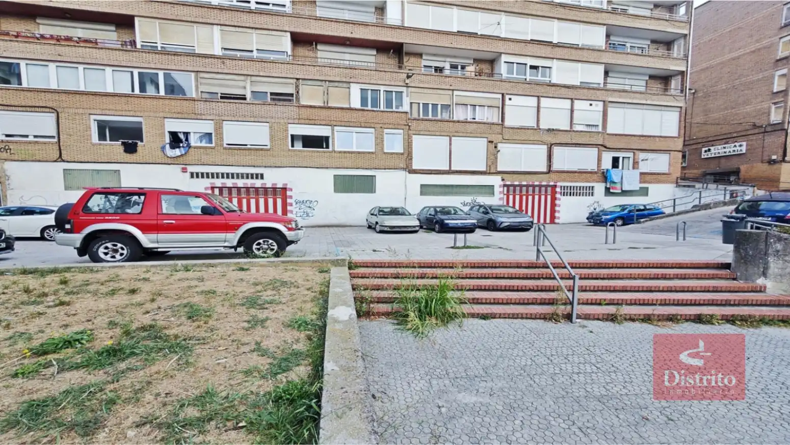 Außenansicht von Garage zur Miete in Santander